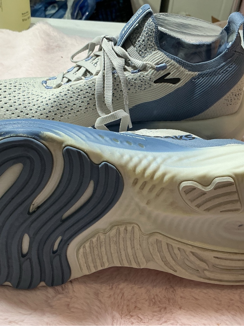 Brooks Men’s Runware Knit Sneakers - Light Gray & Blue 155 - Picture 4 of 8
